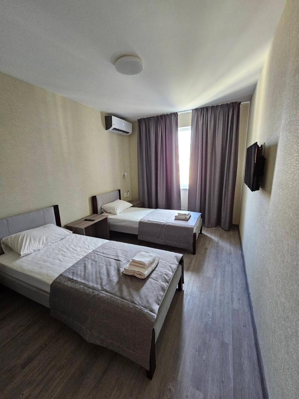 Mansarda Iris Hotel Kyiv Exterior photo
