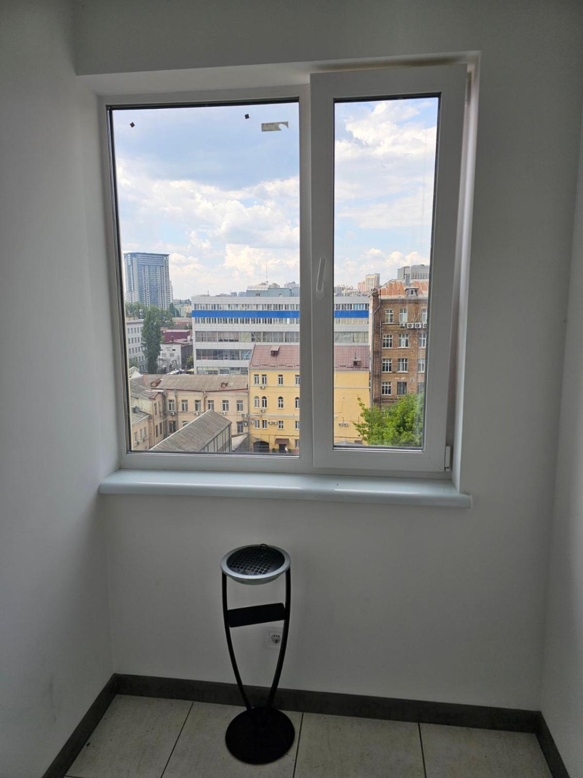 Mansarda Iris Hotel Kyiv Exterior photo