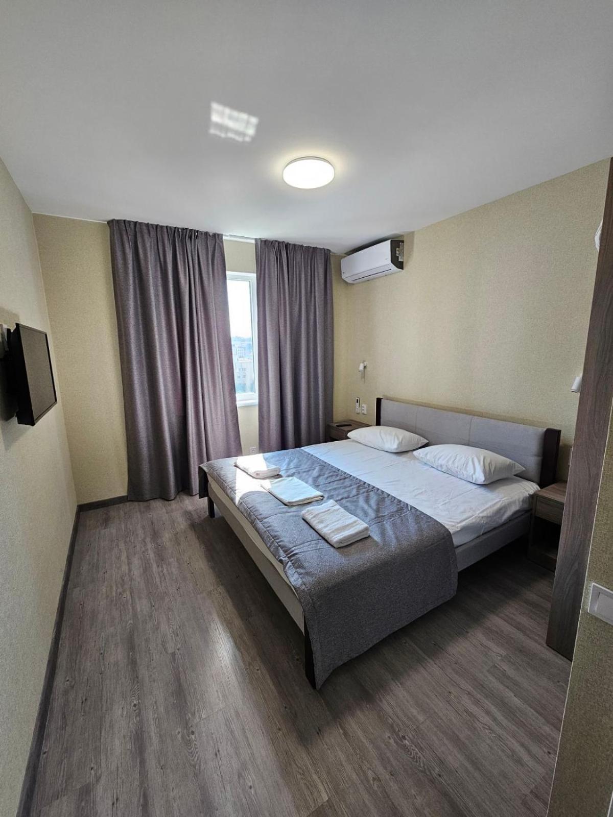 Mansarda Iris Hotel Kyiv Exterior photo